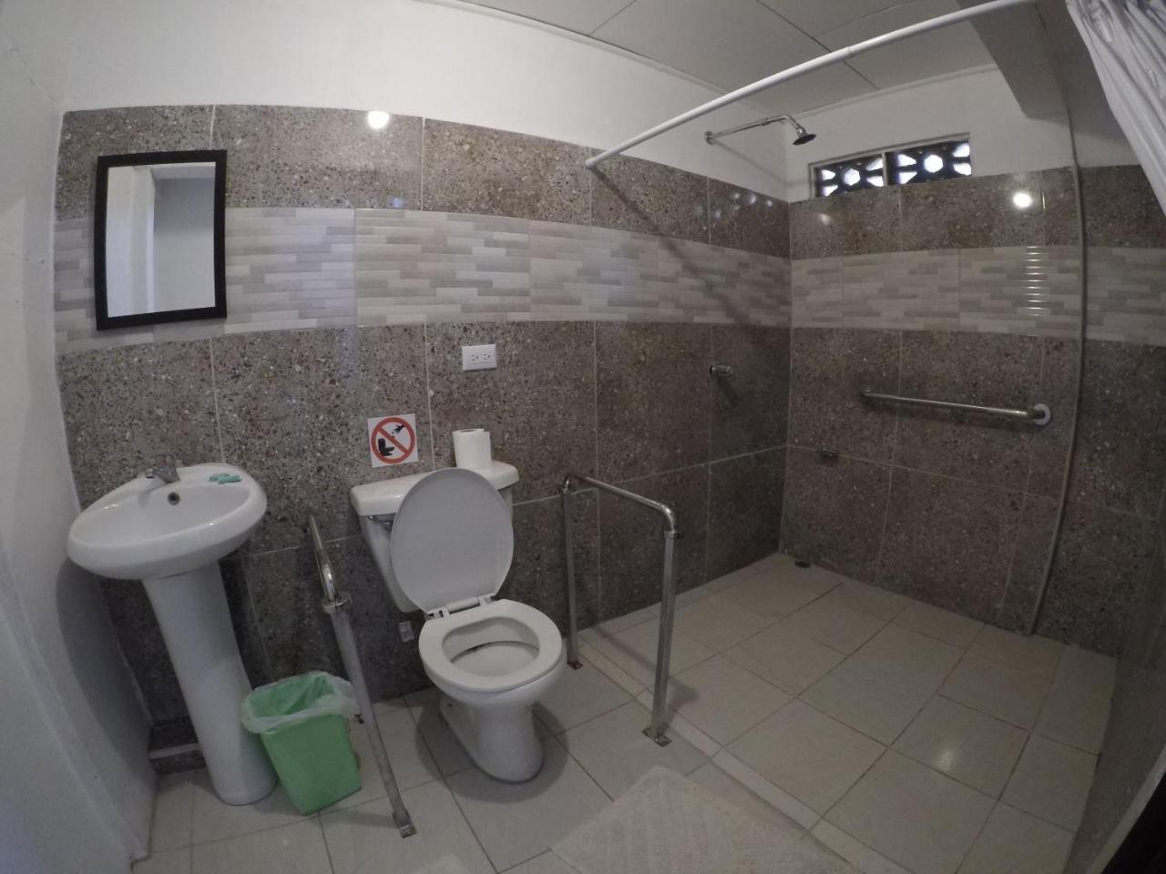 Cabinas Palmer Makanda 까위따 외부 사진